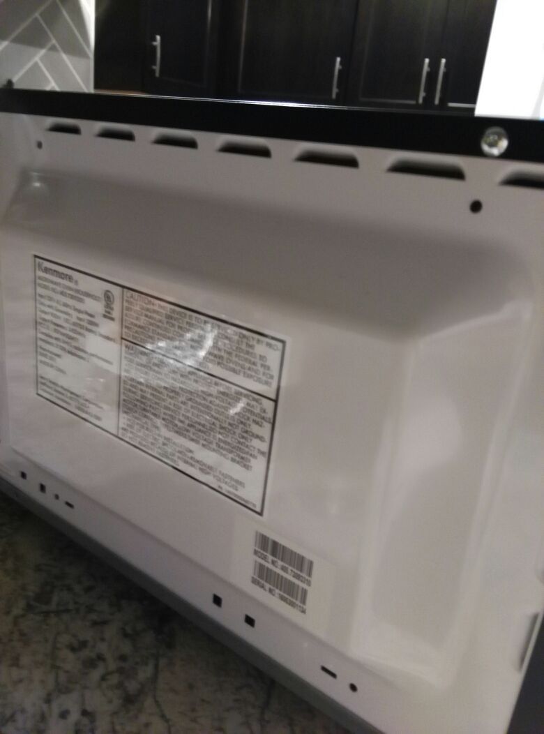 Kenmore 405.73162310 1100W Countertop Microwave