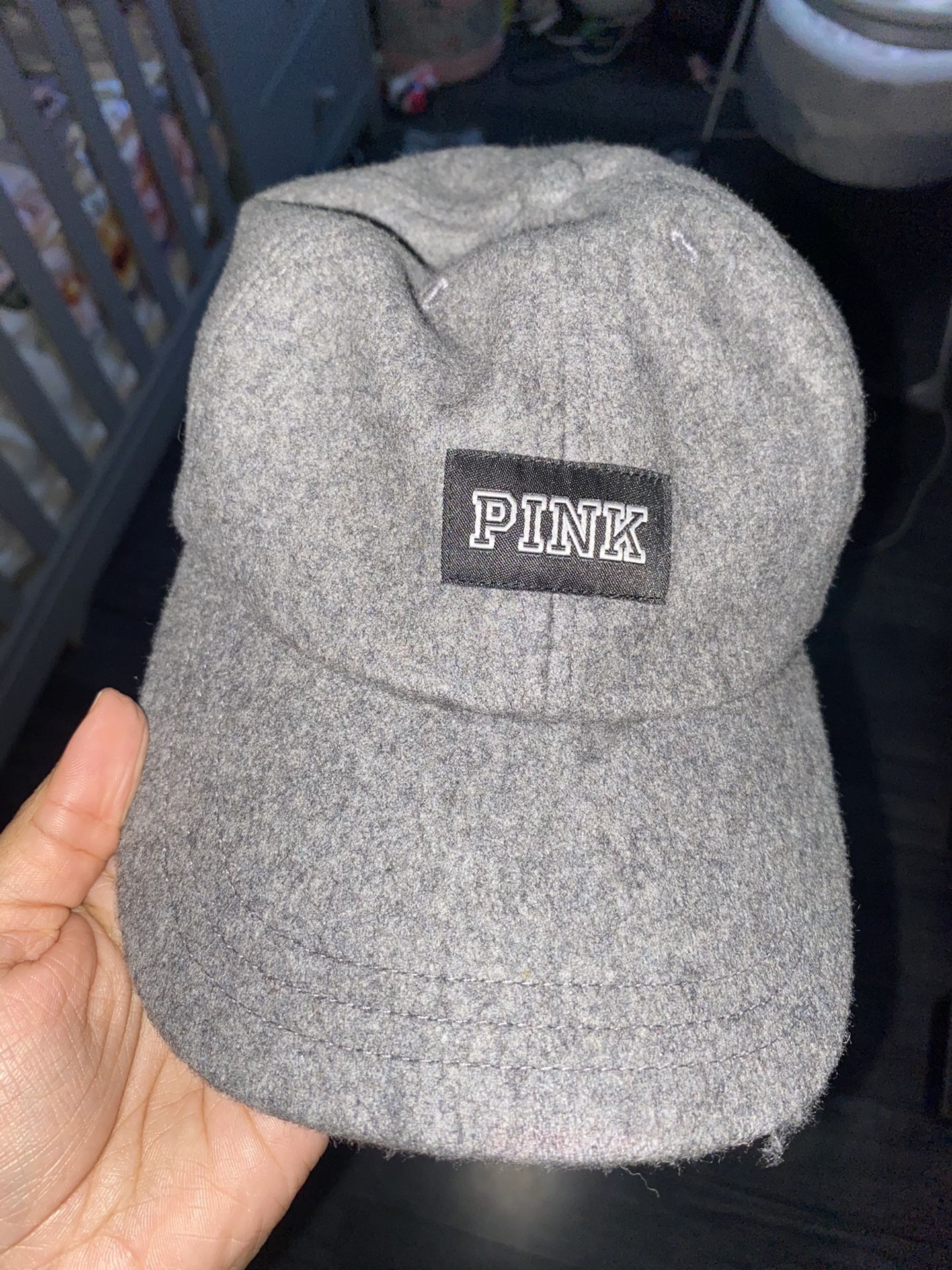pink hat