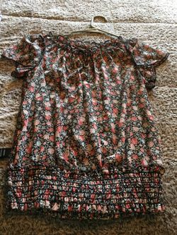 Small junior girls /ladies top