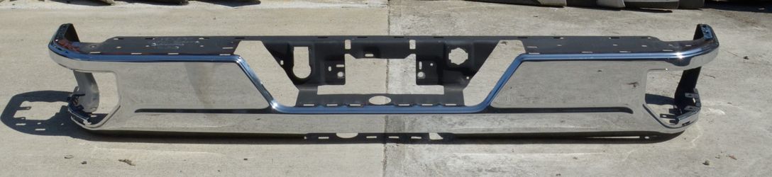 USED REF#M139 || 2019-2024 GMC SIERRA 1500 / SILVERADO 1500 || REAR METAL BUMPER