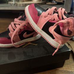 Pink Jordan Shoes 