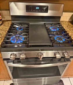 GE Gas Range