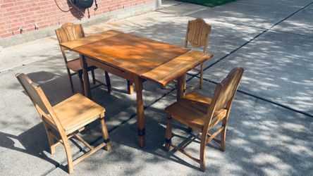 Table & 4 chairs