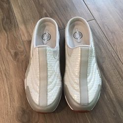  Mule/Clog - Size 8 - Brand New - Reg. $70