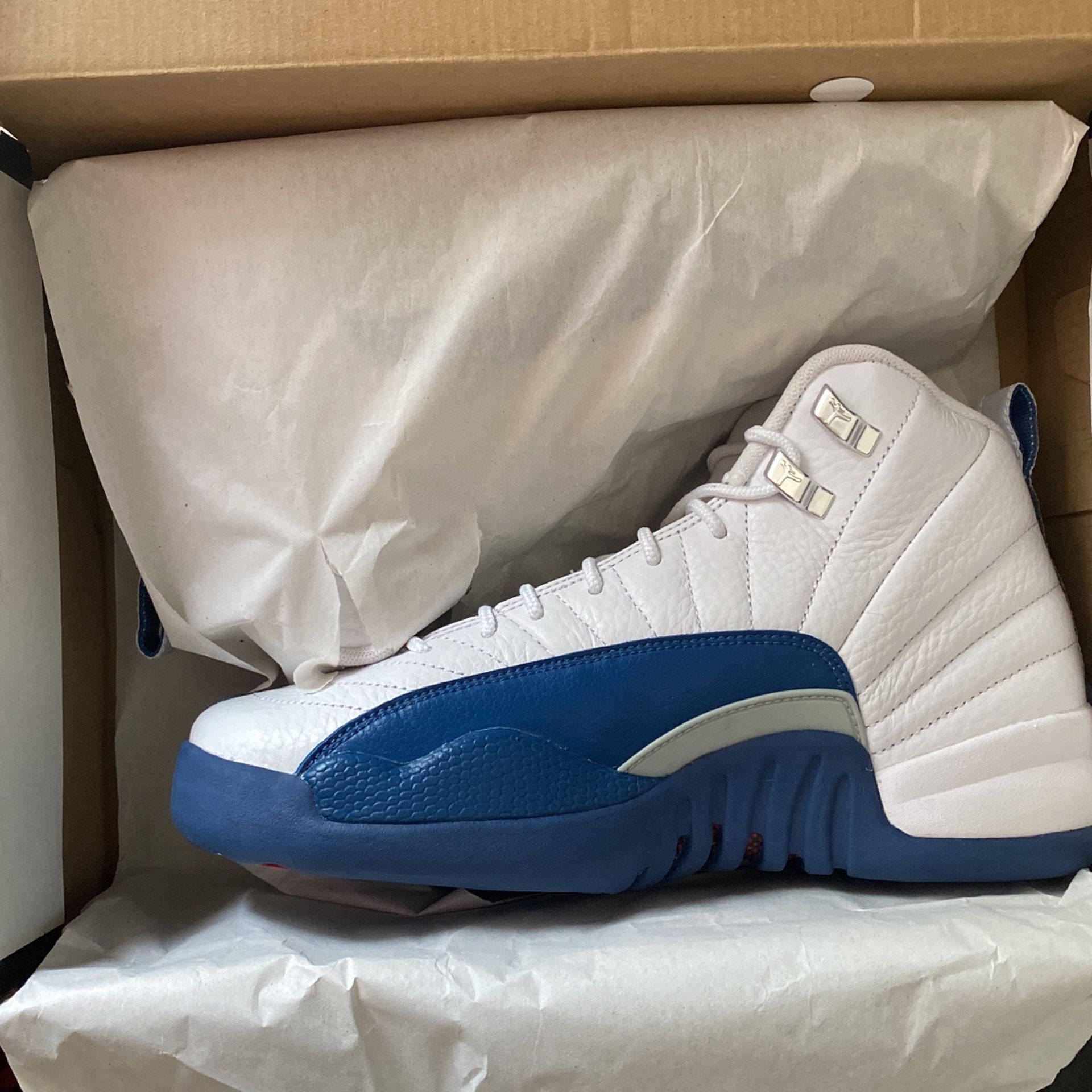 AIR JORDAN RETRO 12 BLUE 6y