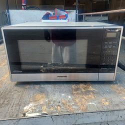 Nice Big Microwave.   Work's Great.  Clean