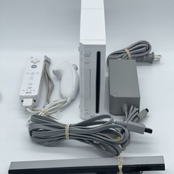 Nintendo Wii Console (White) **Tested**