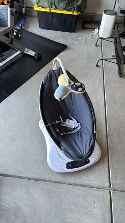 4 moms baby rocker