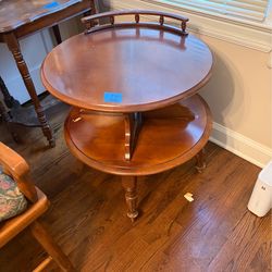 Round 4-Leaf Endtable