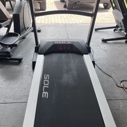 Treadmill Sole F80 Just 28 hours Used