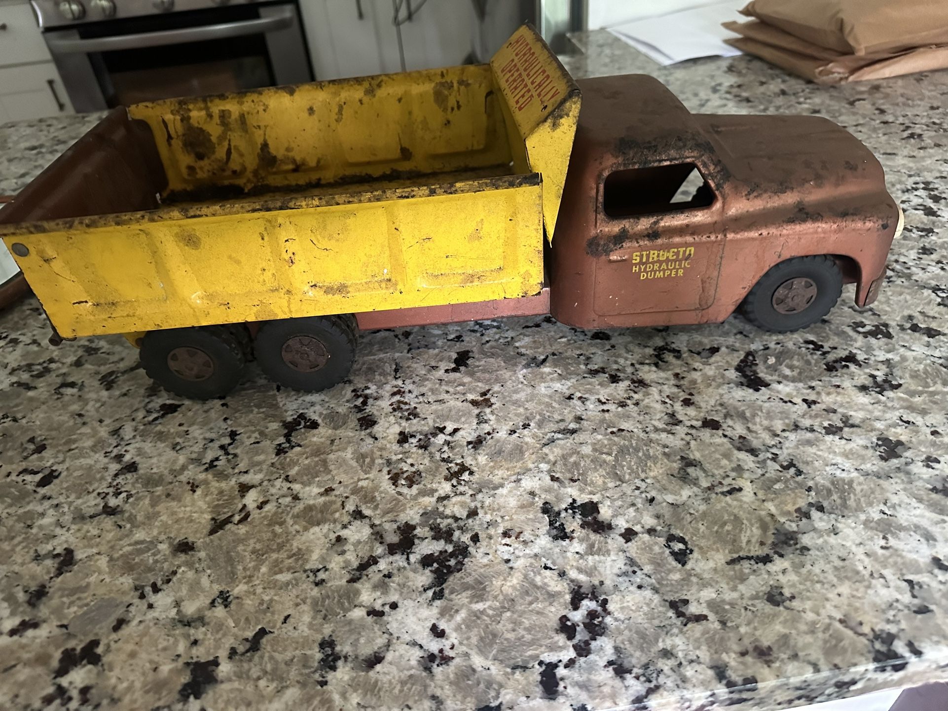 Vintage 1960’s Structo Toys Hydraulic Dumper Pickup Dump Truck