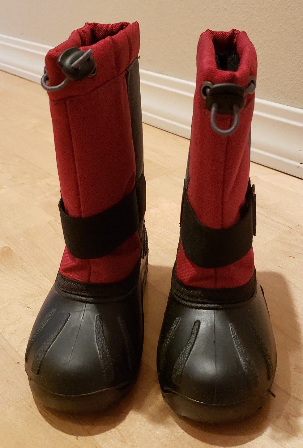 Brand new Kamik toddler snow boots
