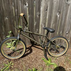 Cult X Huf worldwide BMX Bike 
