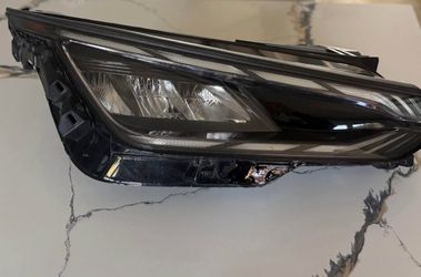 2022-2024 Kia EV6 Right Headlamp Assembly (92102-CV020)