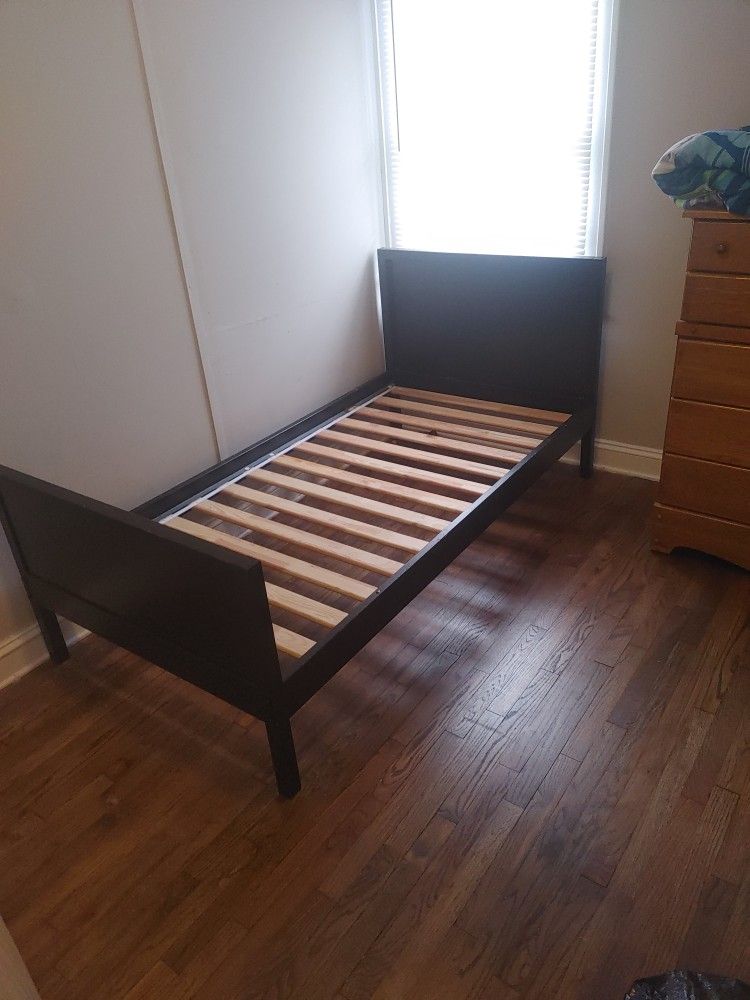 Twin Bed