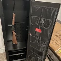 Brand new 10 to 12 riffle/gun safe for $160