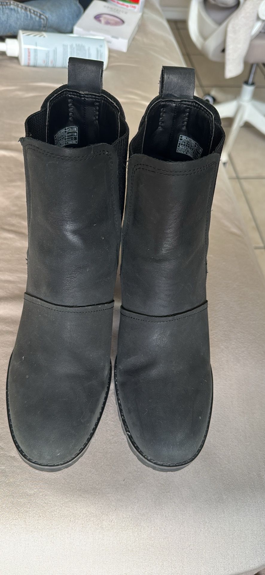 UGG Boots- Black With Small Heel Size 8