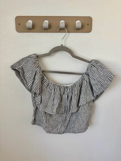 New A New Day Women’s Striped Ruffle Crop Top Size Medium