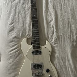 2008 First Act 222 Adam Levine model in a Arctic White