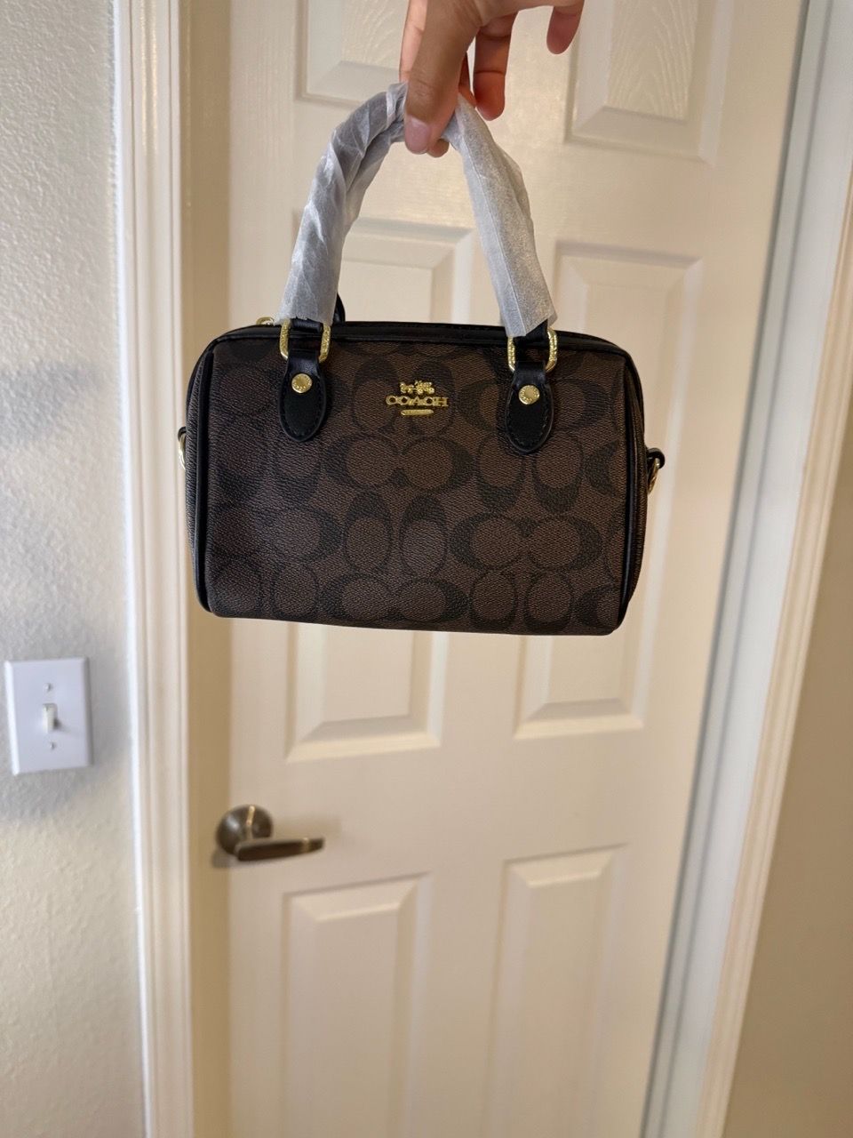 Coach Signature Mini Satchel Handbag for Sale in Riverside, CA - OfferUp