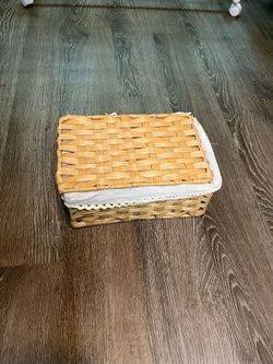 Woven Storage Basket • Like New