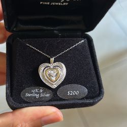 New Macy’s Heart Pedant Necklace 