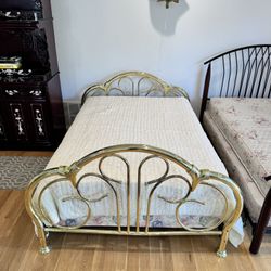 2 Beds For $70: Bed Frames, Mattresses & Box Springs
