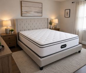 Beautyrest Queen Pillow Top Mattress – Clean, Comfortable & Lightly Used