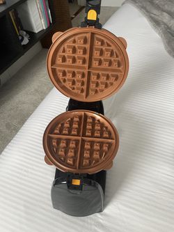 Hamilton Beach Flip Belgian Waffle Maker With Nonstick Grids