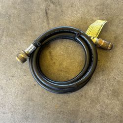 Lip gas hose