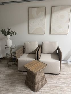 The new furniture set has not been used.
