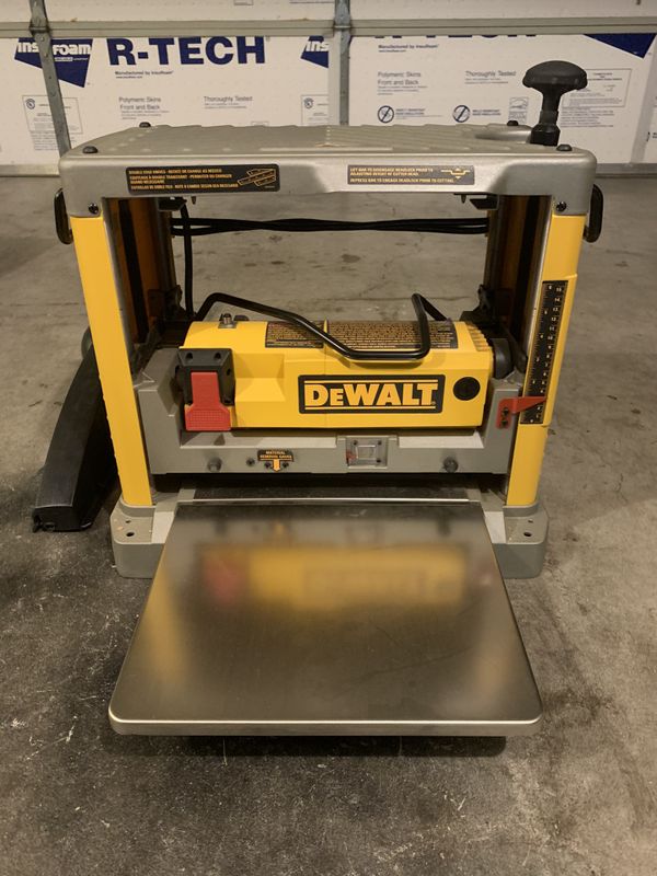 DeWalt DW734 Planer. used only a few times, still in new condition for