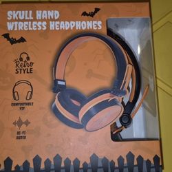 New Skull Wireless  Headphones 