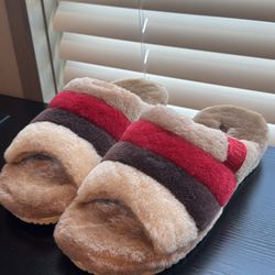 Women’s UGG Slippers Size 10