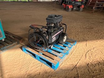 2016 MI-T-M CW40045MV0 PRESSURE WASHER, 4,000psi, Vanguard gasoline. s/n:10962732 --(LOCATED IN MADERA, CA)--