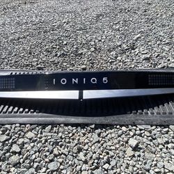 2022-2024 HYUNDAI IONIC 5 TAILGATE LIGHT