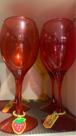 plastic wine glasses 🍷