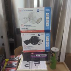 Led Floodlights Dust To Dawn New N The Box $39