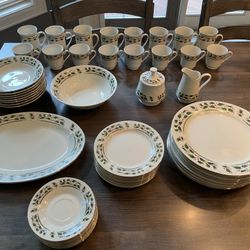 53 Piece Home For The Holiday - Holly Holiday