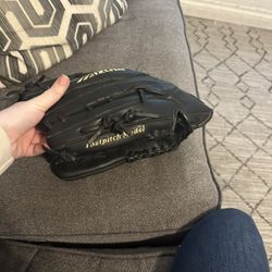 Black and Gold Mizuno Softball Glove Fastpitch 