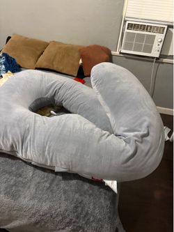 MomCozy Pregnacy pillow