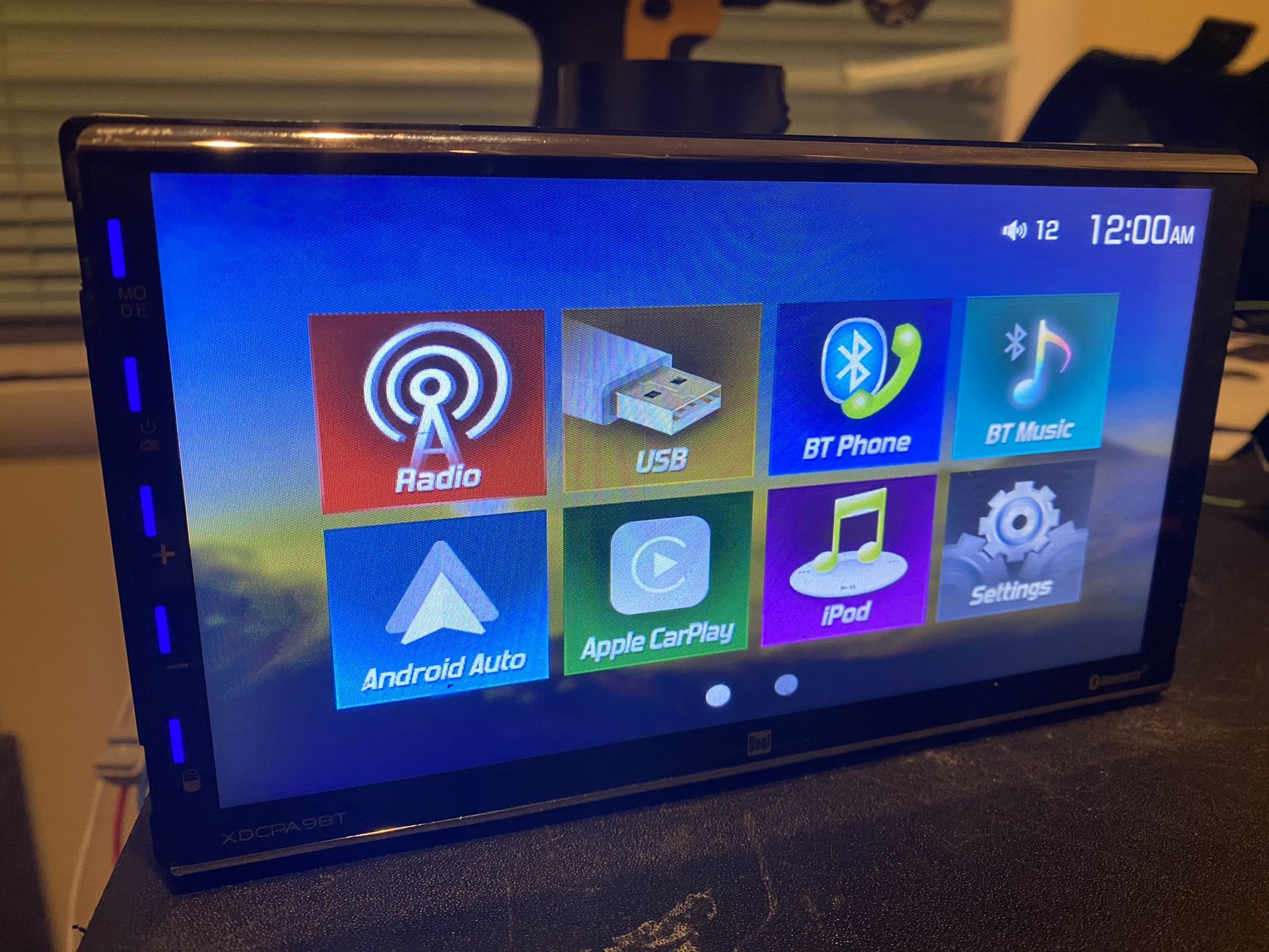 Dual With Apple CarPlay Android And Bluetooth Audio