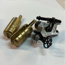 Dan Kubin V3/24  Sidewinder Machine and two swift tip grips.