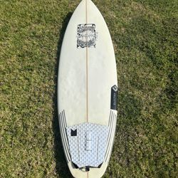 5’ 5” Shortboard Surfboard