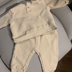 Baby sweatpants set