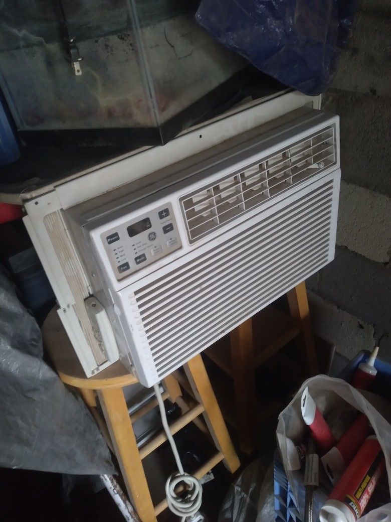 Window AC Unit