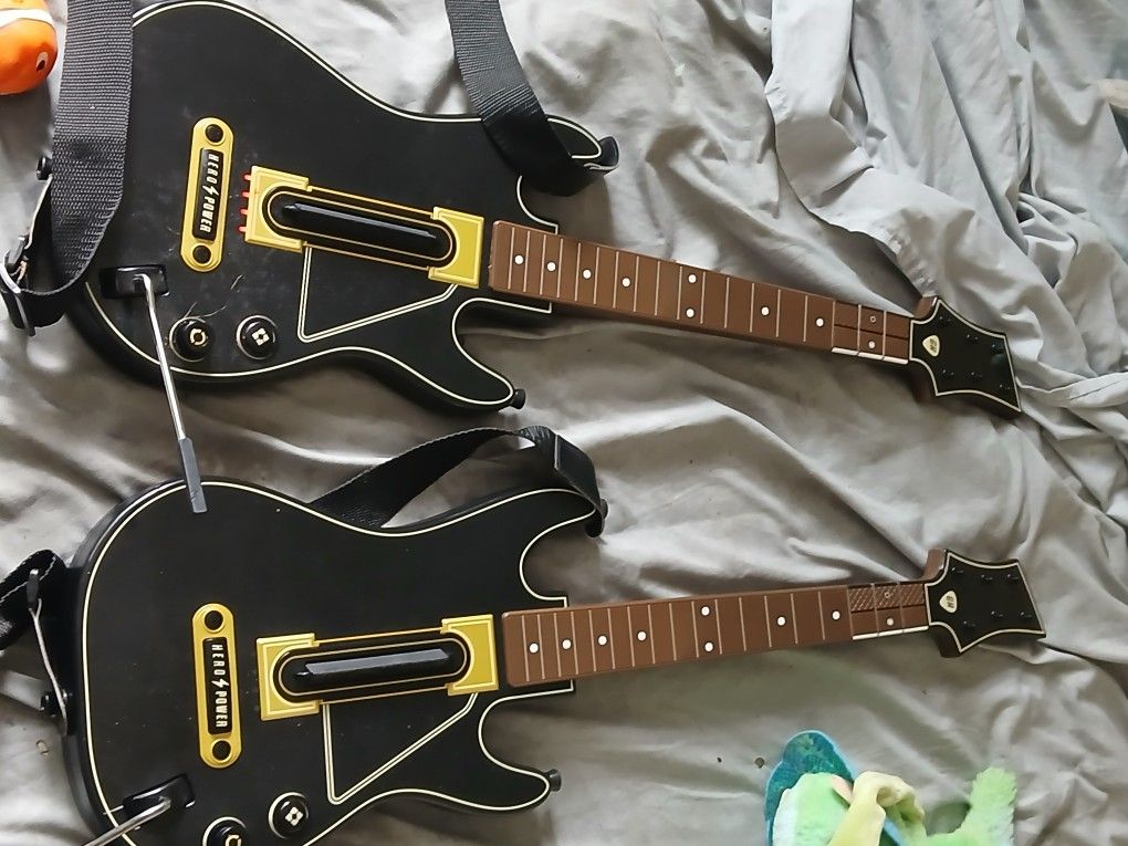 PS4 GUITAR HERO LIVE + 2 GUITAR CONTROLLERS