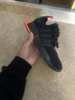 adidas NMD R1 Star Wars Darth Vader