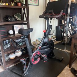 Peloton with Accessories
