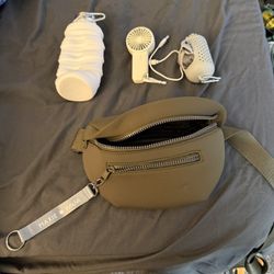 Moxie Nova Like New Crossbody Bag With Accessories 